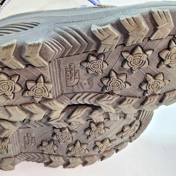 The North Face Boots Girls  Us size 2 - Picture 8 of 9